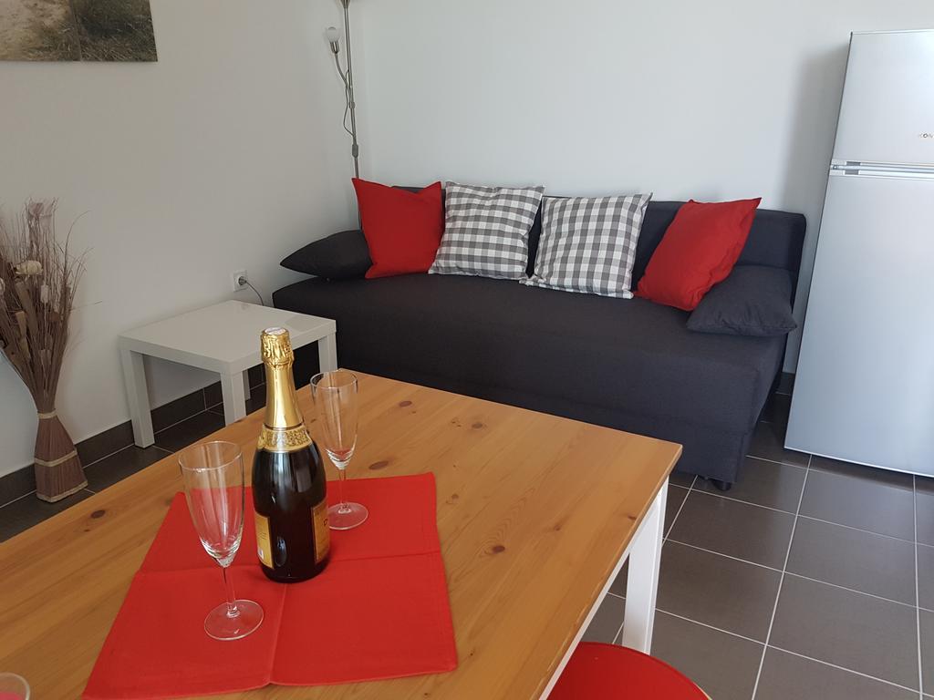 City Center Apartments Novalja Bagian luar foto